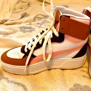 Puma girl shoes